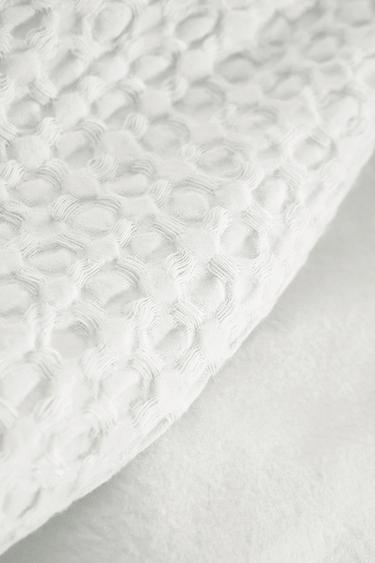 HOUSSE DE COUETTE GAUFRÉE - Blanc de Zara - Image 4