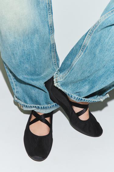 SPORTS BALLET FLATS WITH ELASTIC STRAPS - Black by Zara