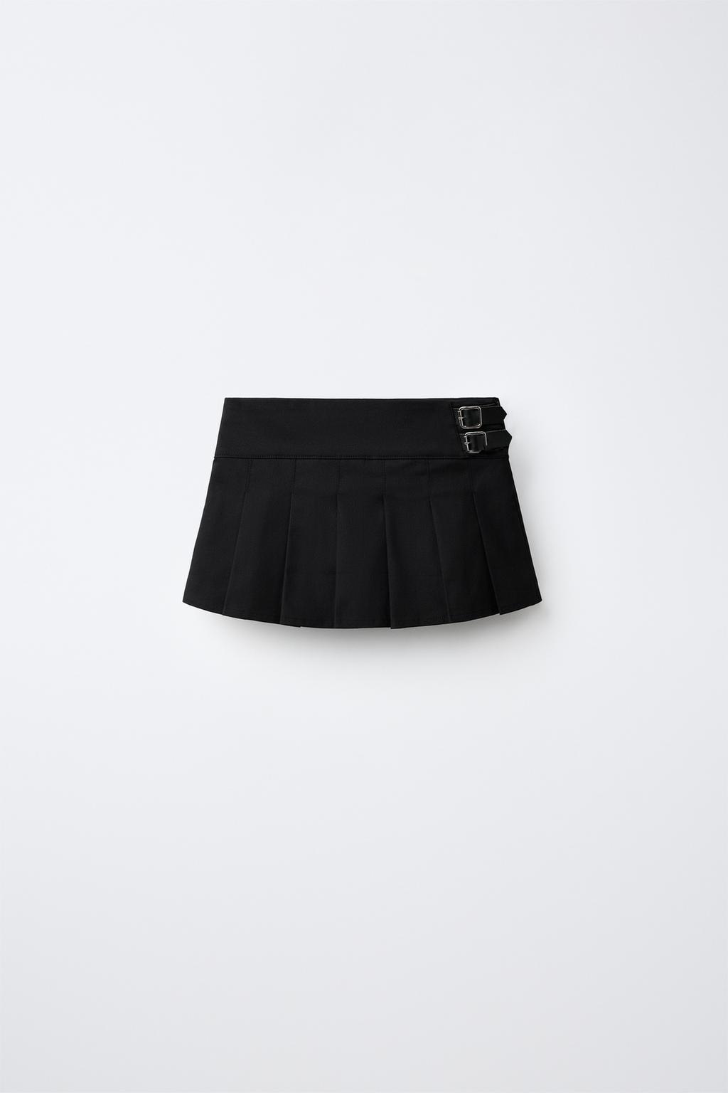 PLEATED SKIRT WITH BUCKLE EMBELLISHMENT