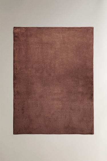 MANTA PELO LISA - Rosado oscuro de Zara - Imagen 0