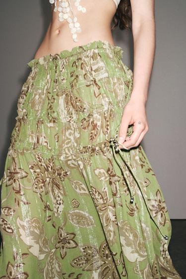 FALDA ESTAMPADO FLORES ZW COLLECTION - Verde de Zara
