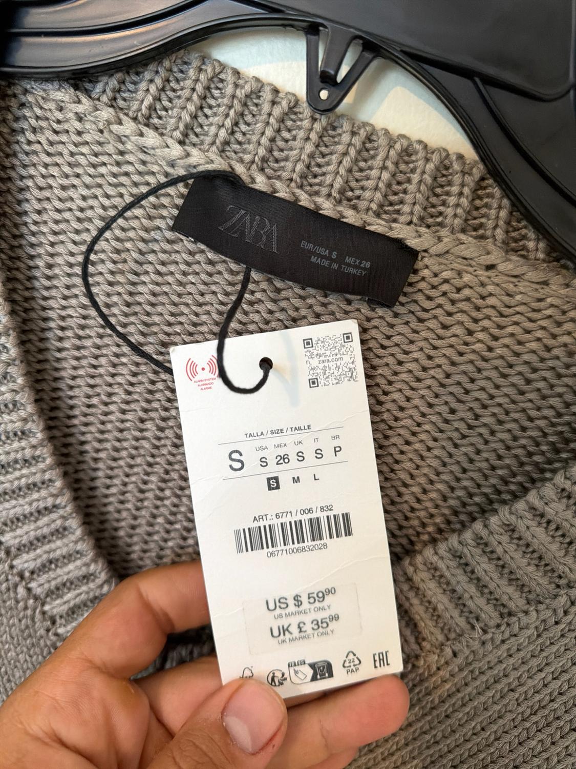 CHUNKY KNIT V-NECK JUMPER - Image 3