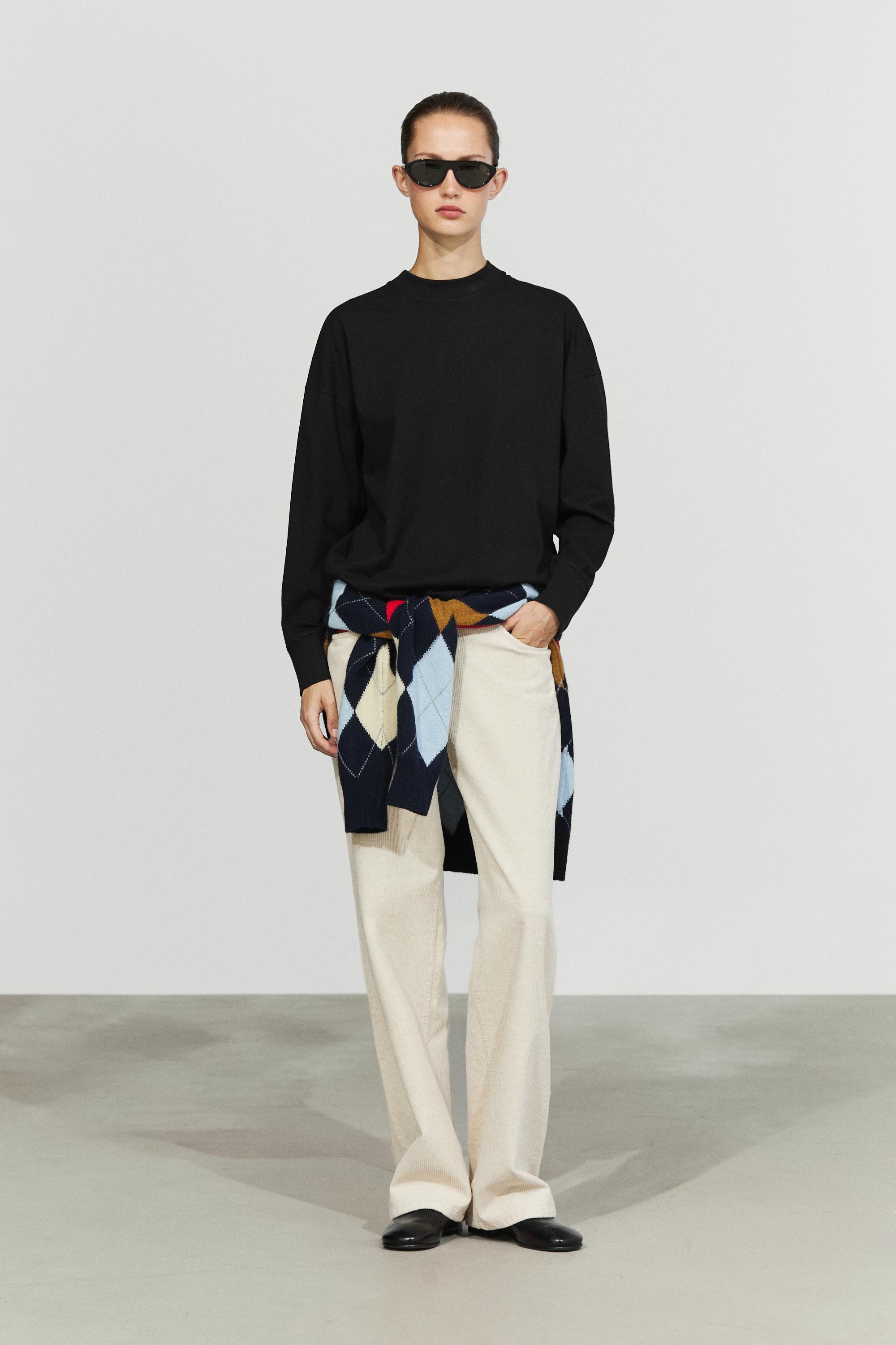 Long sleeve round neck T-shirt