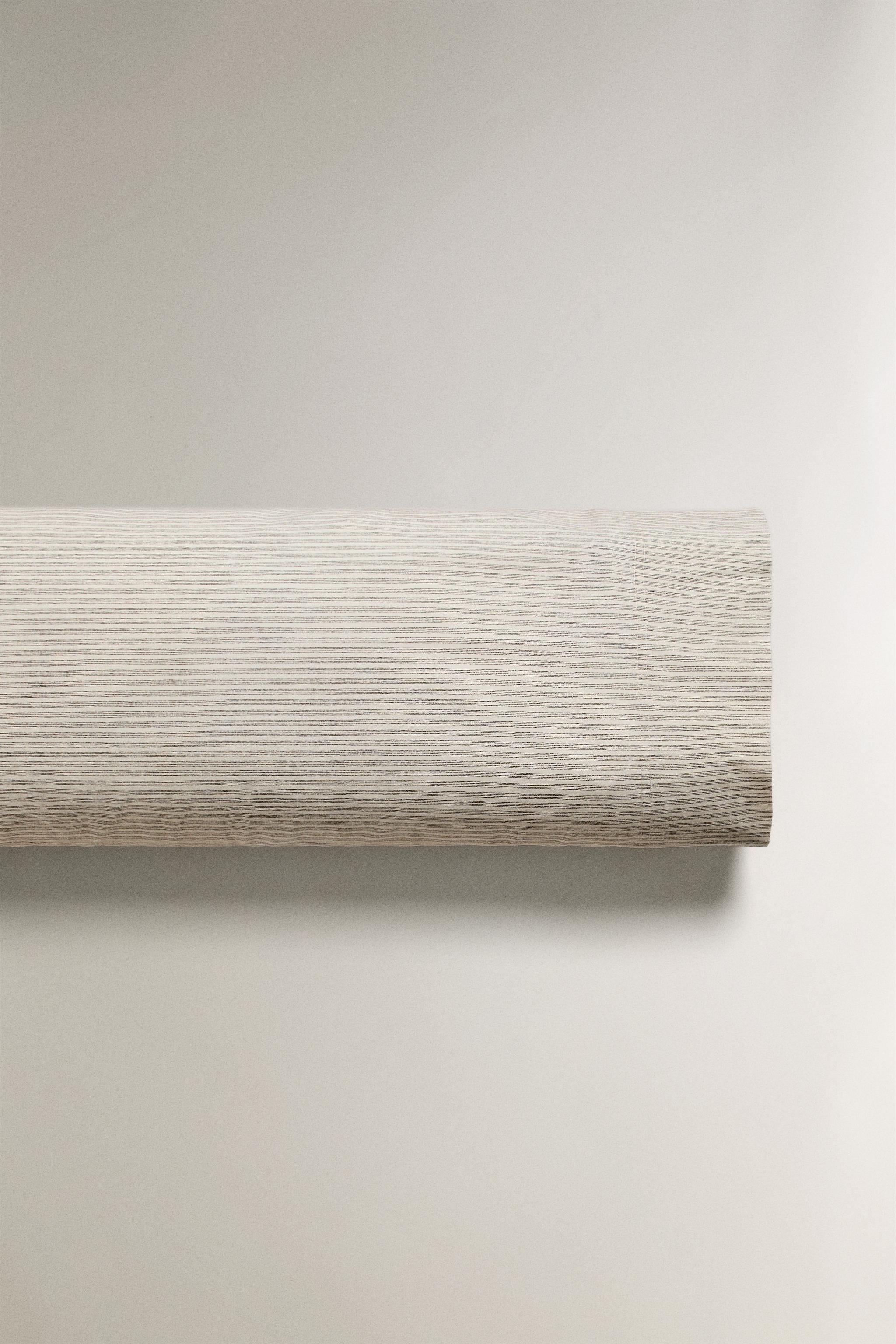 STRIPED PILLOWCASE