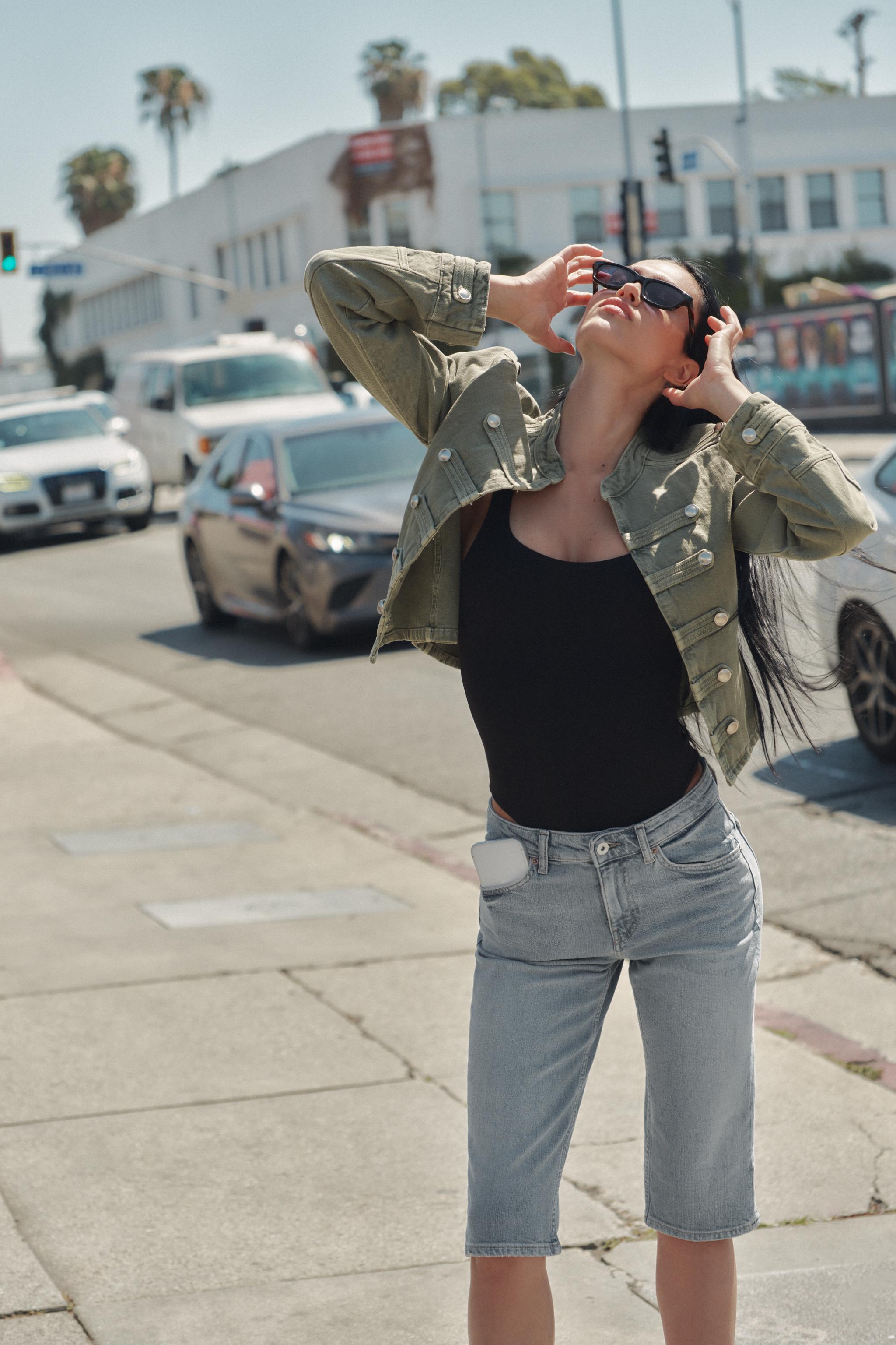 Гибкий корпус с квадратной горловиной