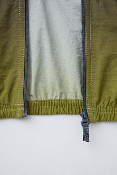LIGHTWEIGHT LOGO RAINCOAT - Green by Zara - Image 4