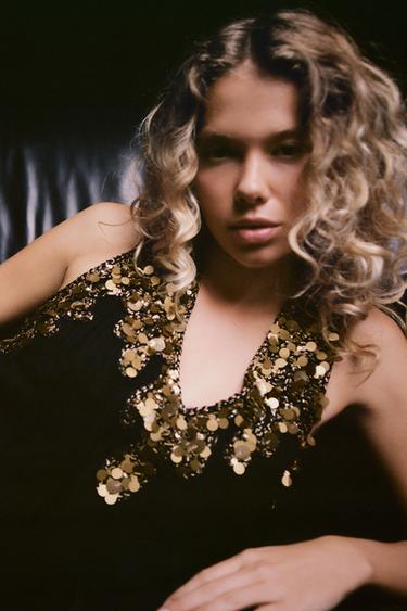 ΠΛΙΣΕ ΦΟΡΕΜΑ ΑΠΟ ΖΟΡΖΕΤΑ ΜΕ ΠΟΥΛΙΕΣ - Μαύρο του Zara