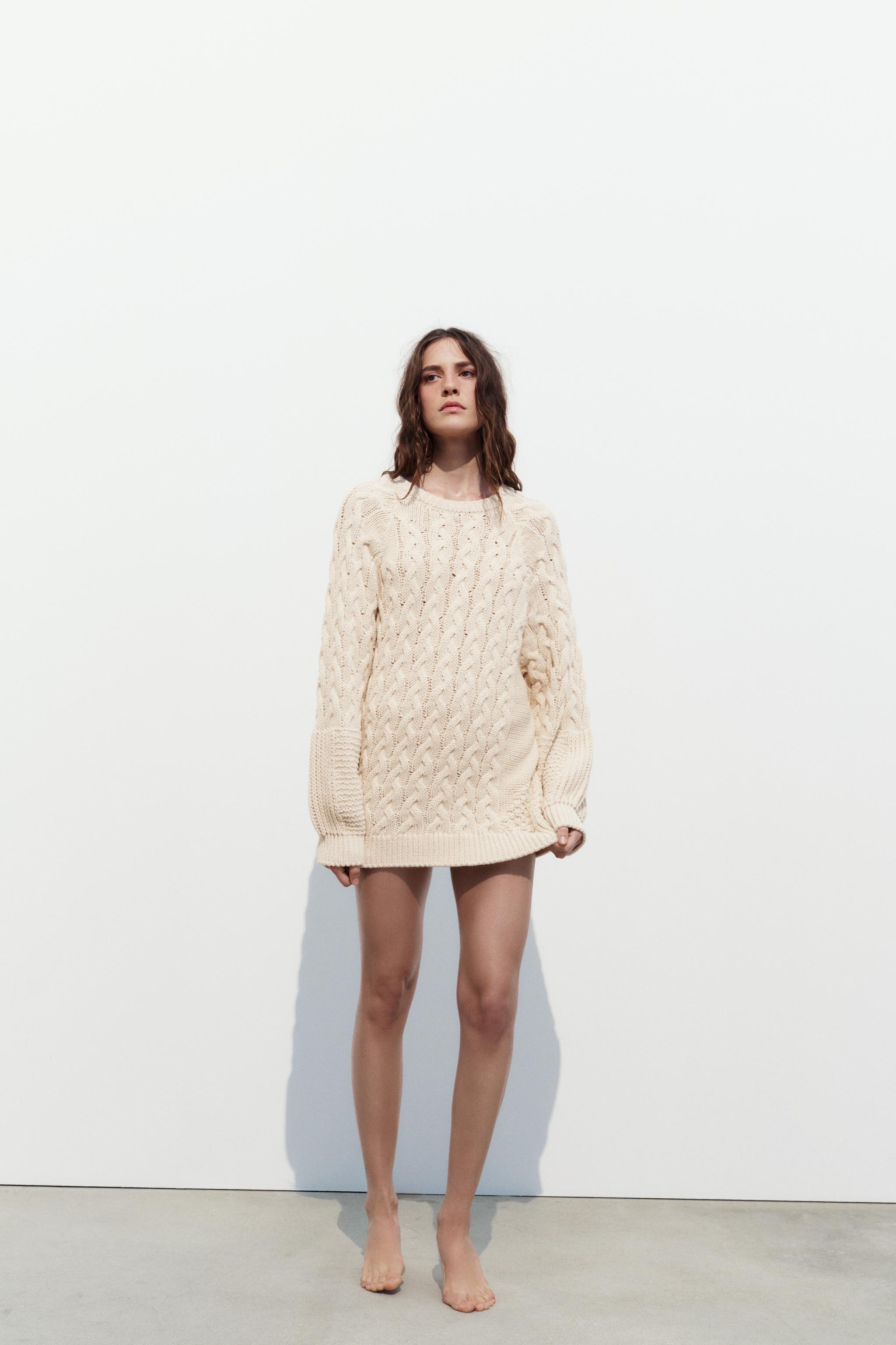 CABLE KNIT SWEATER - Ecru