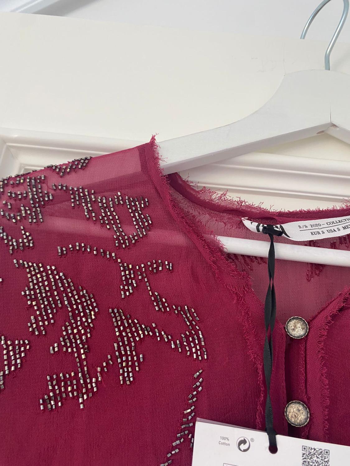 LIMITED EDITION SEMI-SHEER BLOUSE WITH APPLIQUÉS - Image 4