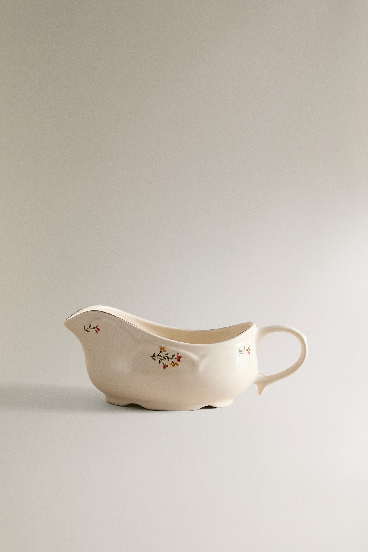 FLORAL PORCELAIN GRAVY BOAT — Cream