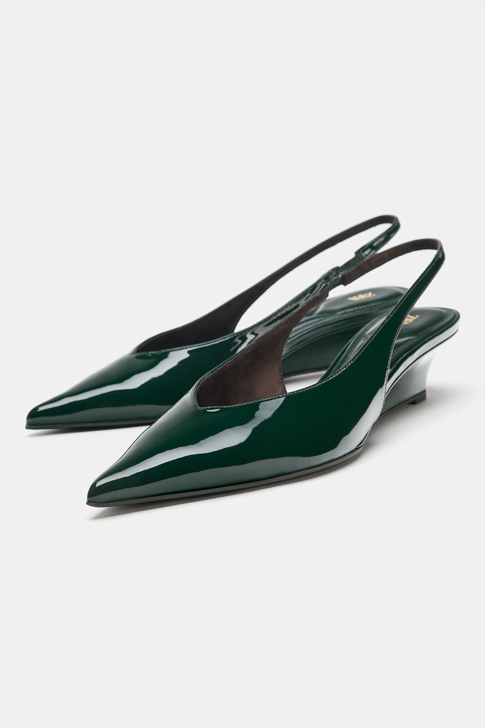 PATENT-EFFECT WEDGE SHOES
