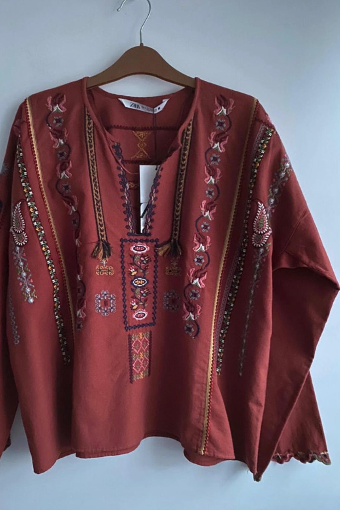EMBROIDERED COTTON BLOUSE