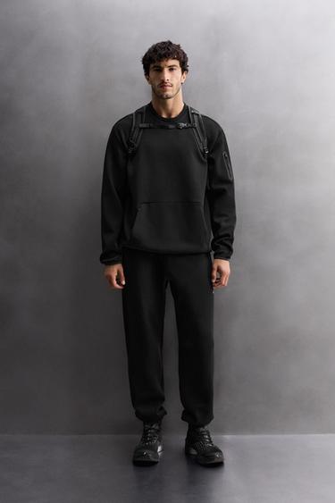 DESSUADORA TÈCNICA CREWNECK - Negre de Zara - Imatge 0