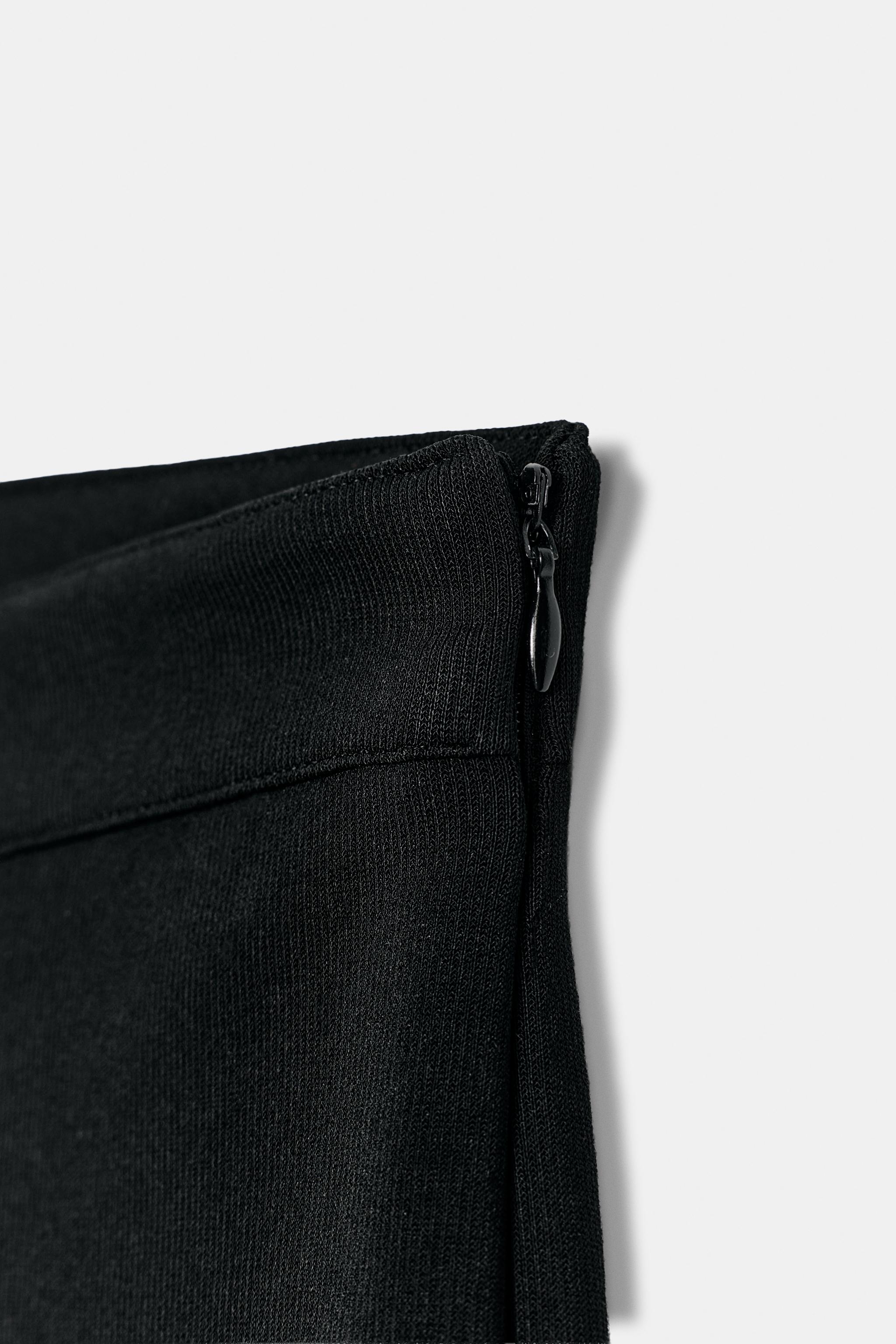 STRETCH CAPRI PANTS