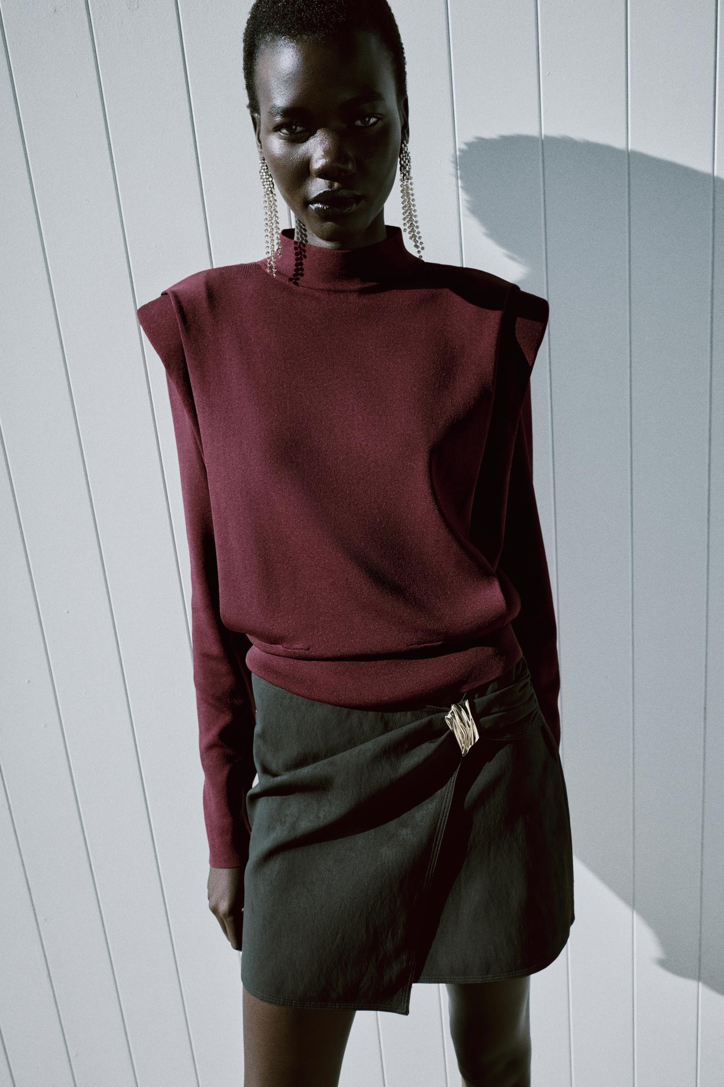 Женский свитер Zara Shoulder Pad Knit, цвет: Бордовый — фото 2