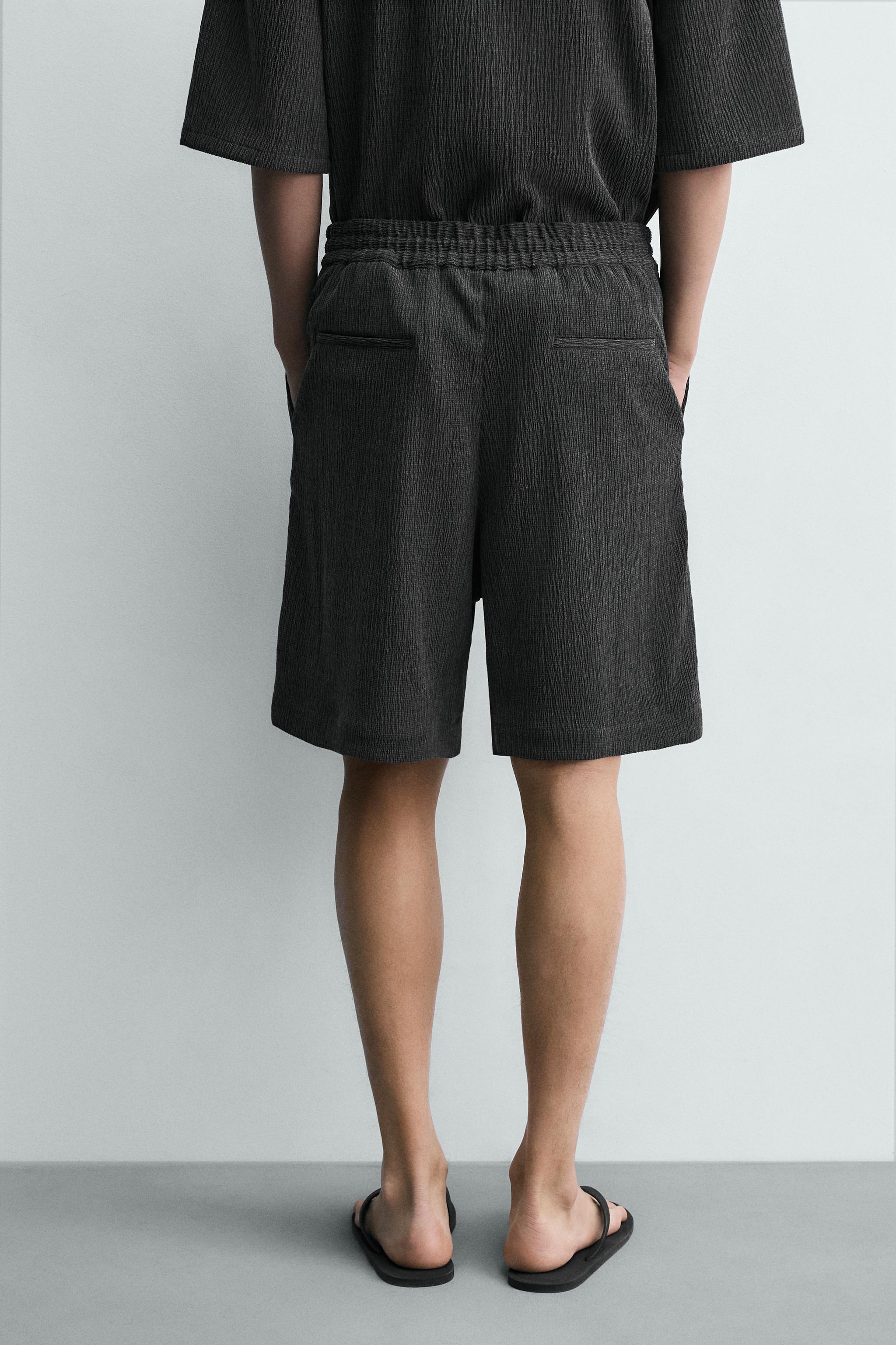 RELAXED FIT EMBOSSED SHORTS
