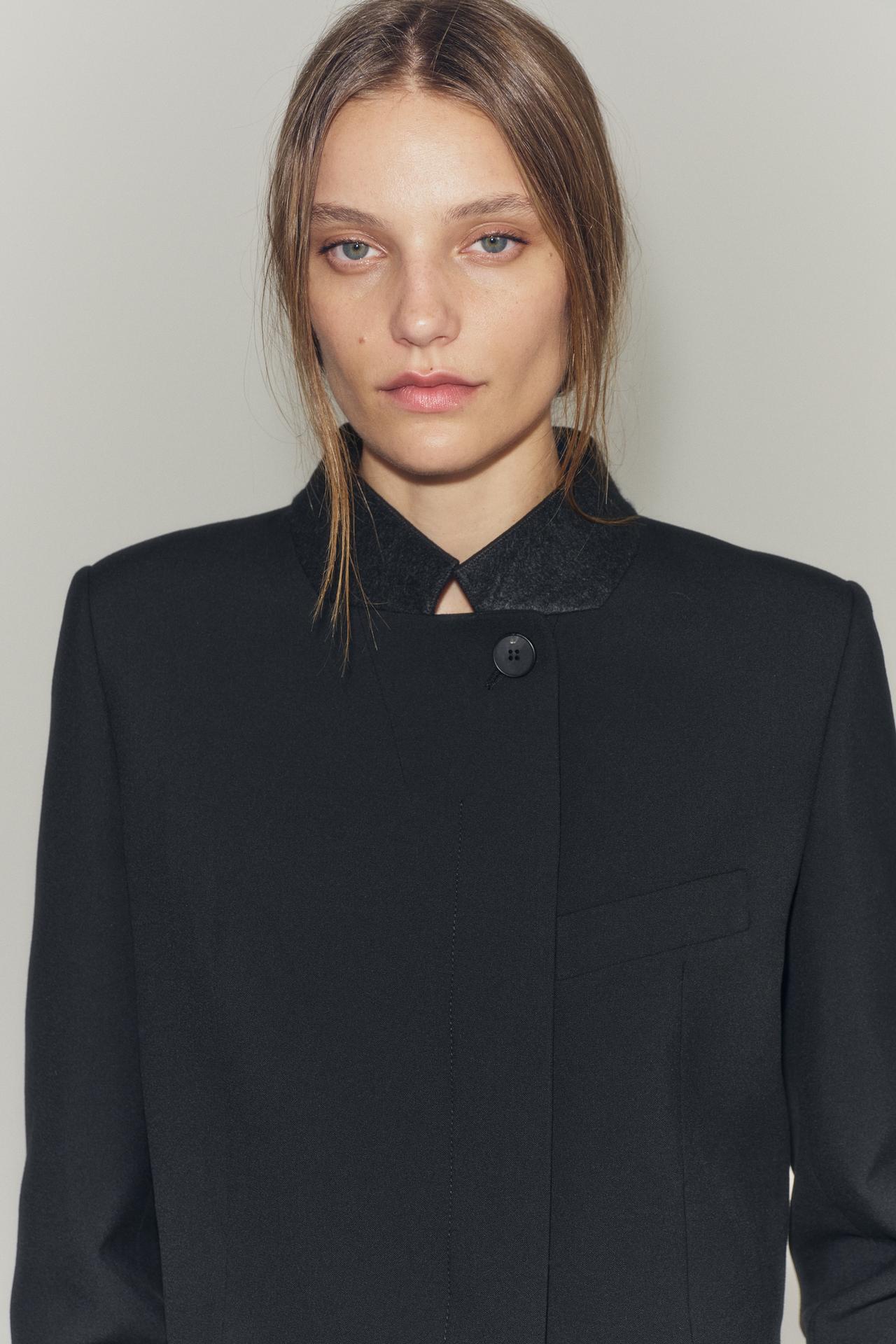 ZW COLLECTION CROPPED BLAZER — Black