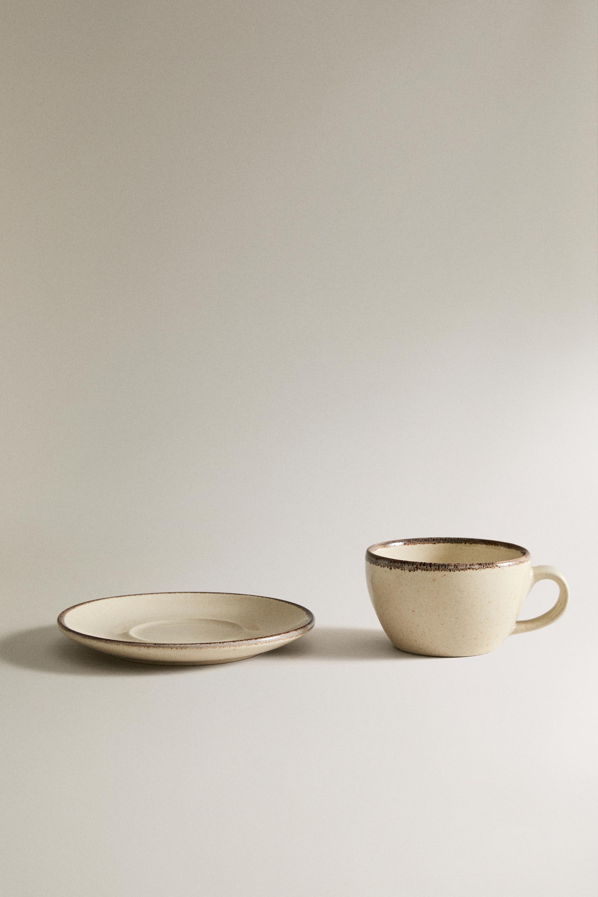 TASSE À THÉ ET SOUCOUPE GRÈS
