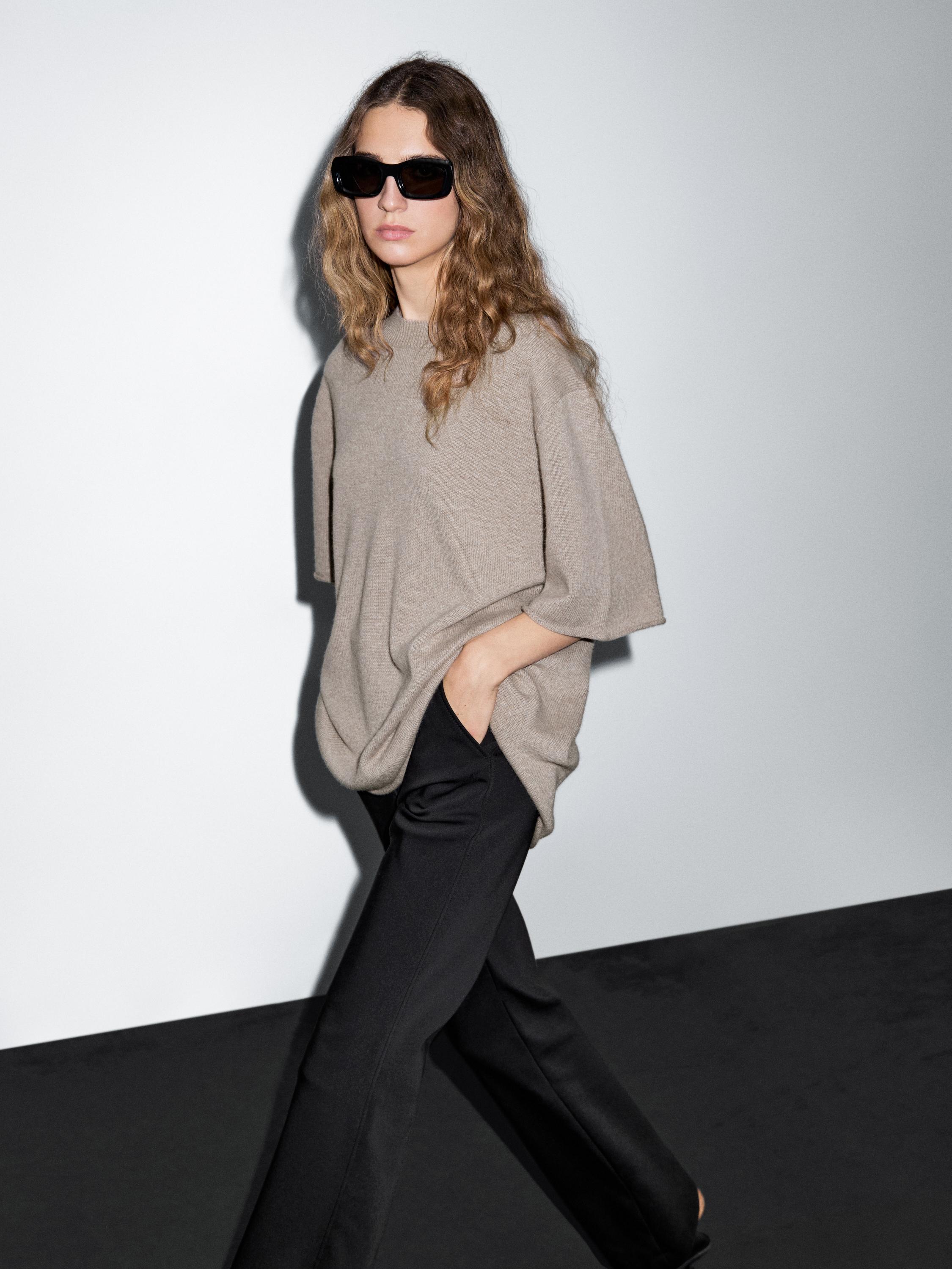 Oversize knit sweater with short sleeves