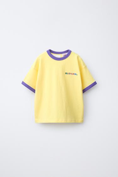 T-SHIRT MET CONTRAST EN BORDUURWERK FRUIT OF THE LOOM™ - Geel van Zara