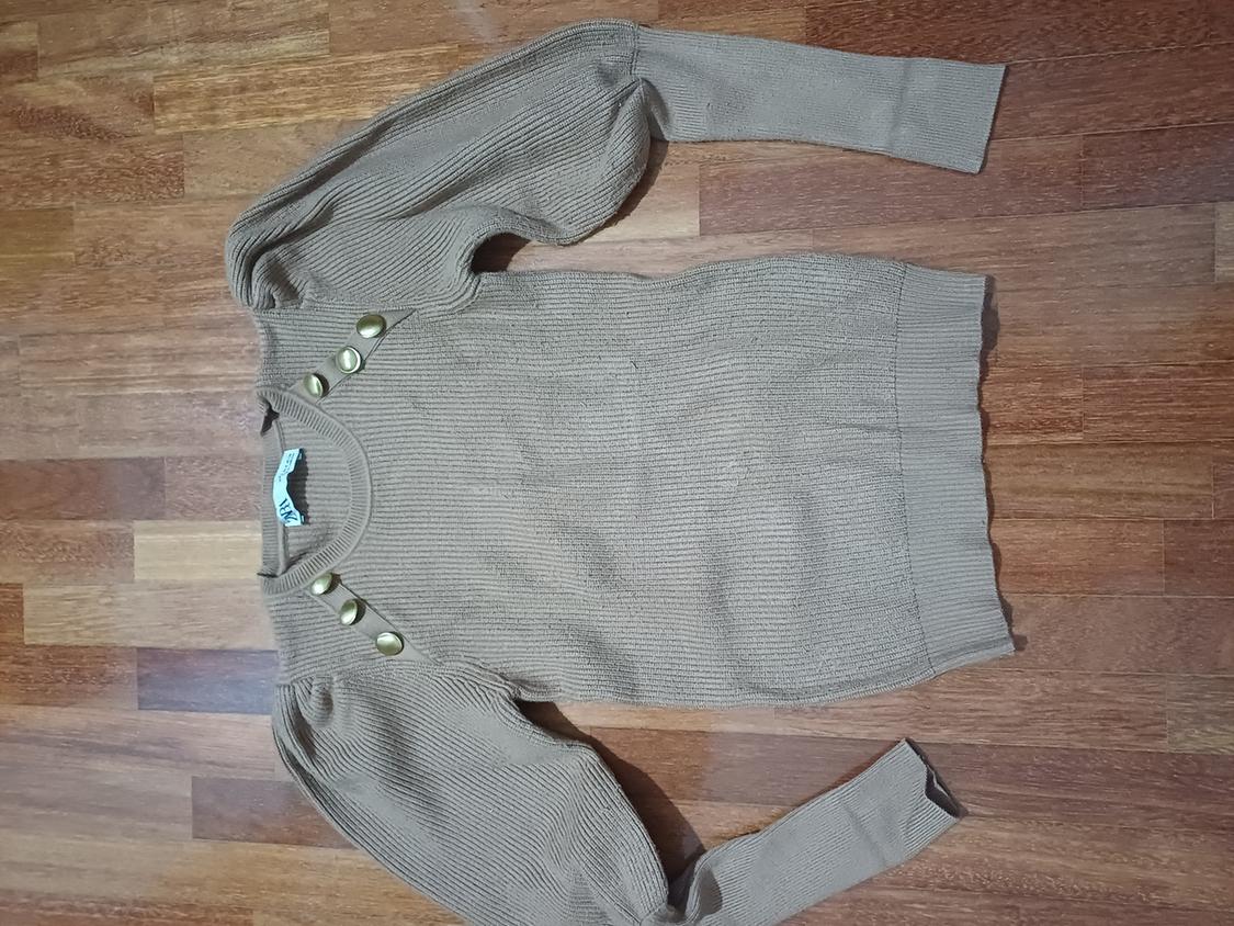 SWEATER WITH GOLD BUTTONS