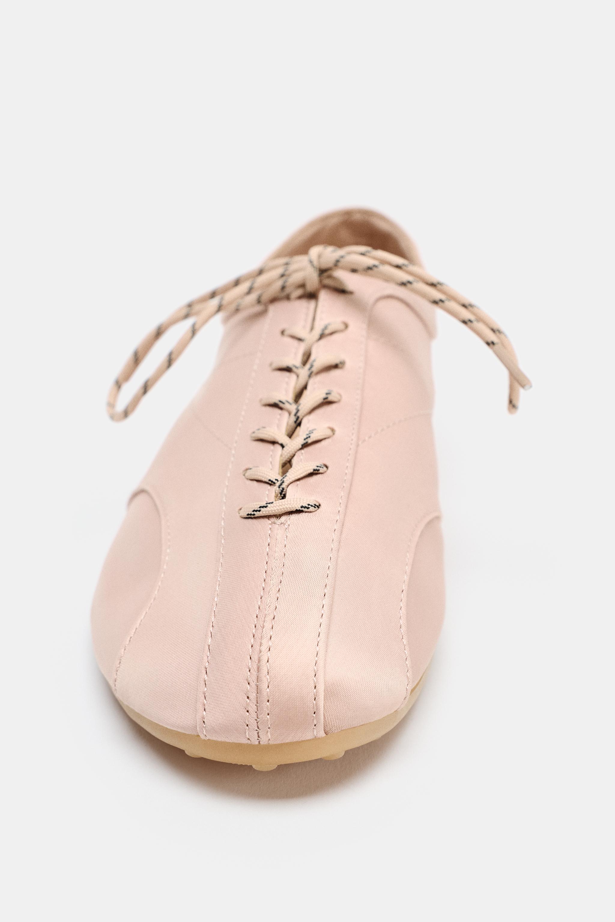 SPORTY LACE-UP BALLET FLATS