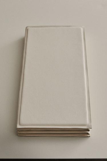 FOLDABLE LEATHER YOGA MAT - Ecru by Zara