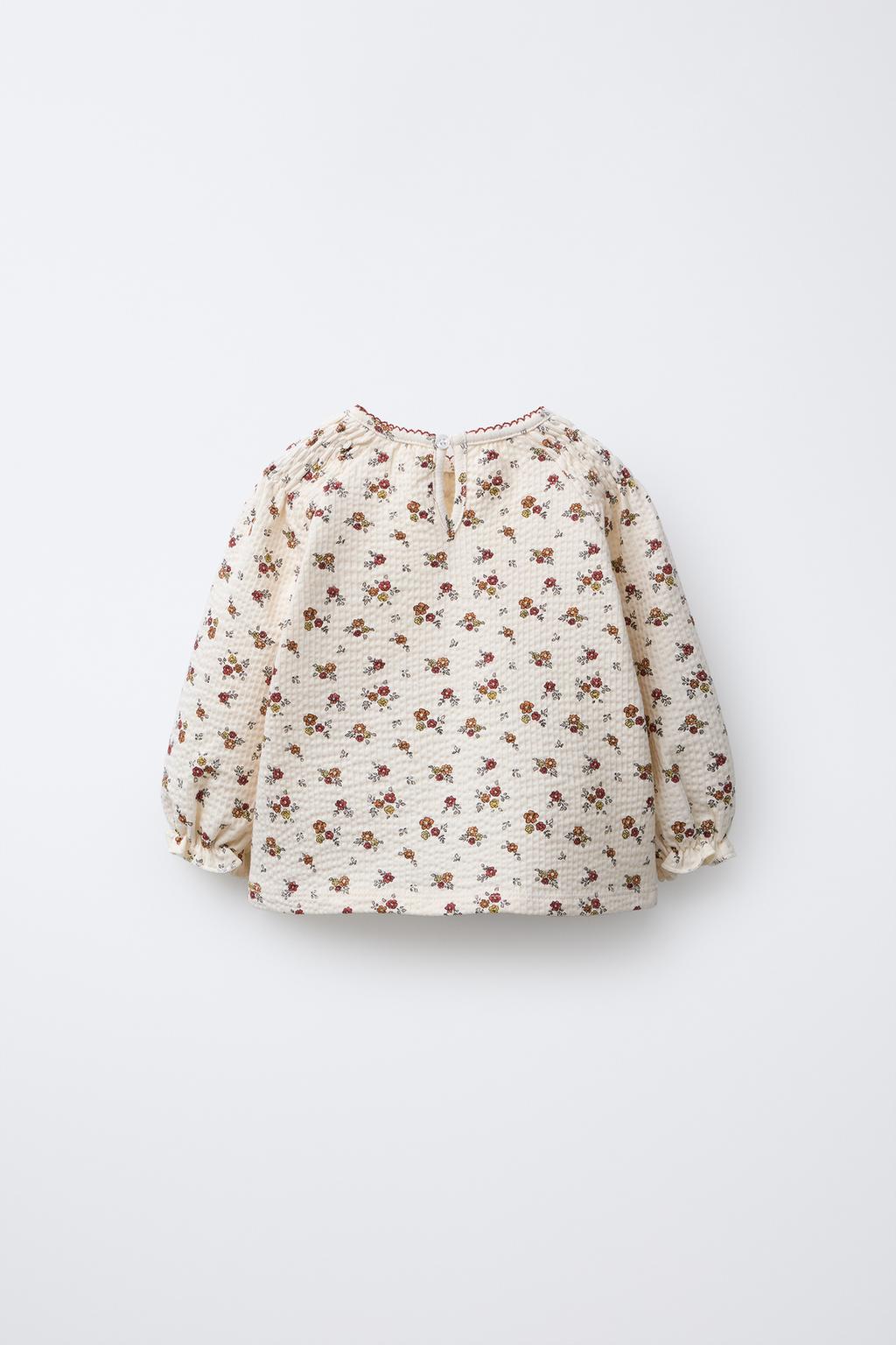 FLORAL EMBOSSED T-SHIRT