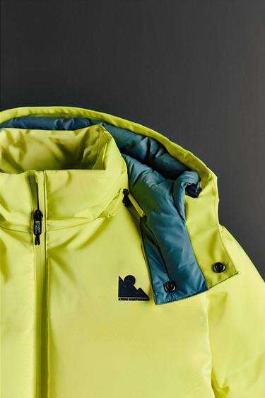 Zara DOWN JACKET WITH REMOVABLE HOODIE, WATER RESISTANT AND WINDPROOF RECCO® SYSTEM SKI COLLECTION - Neon yellow