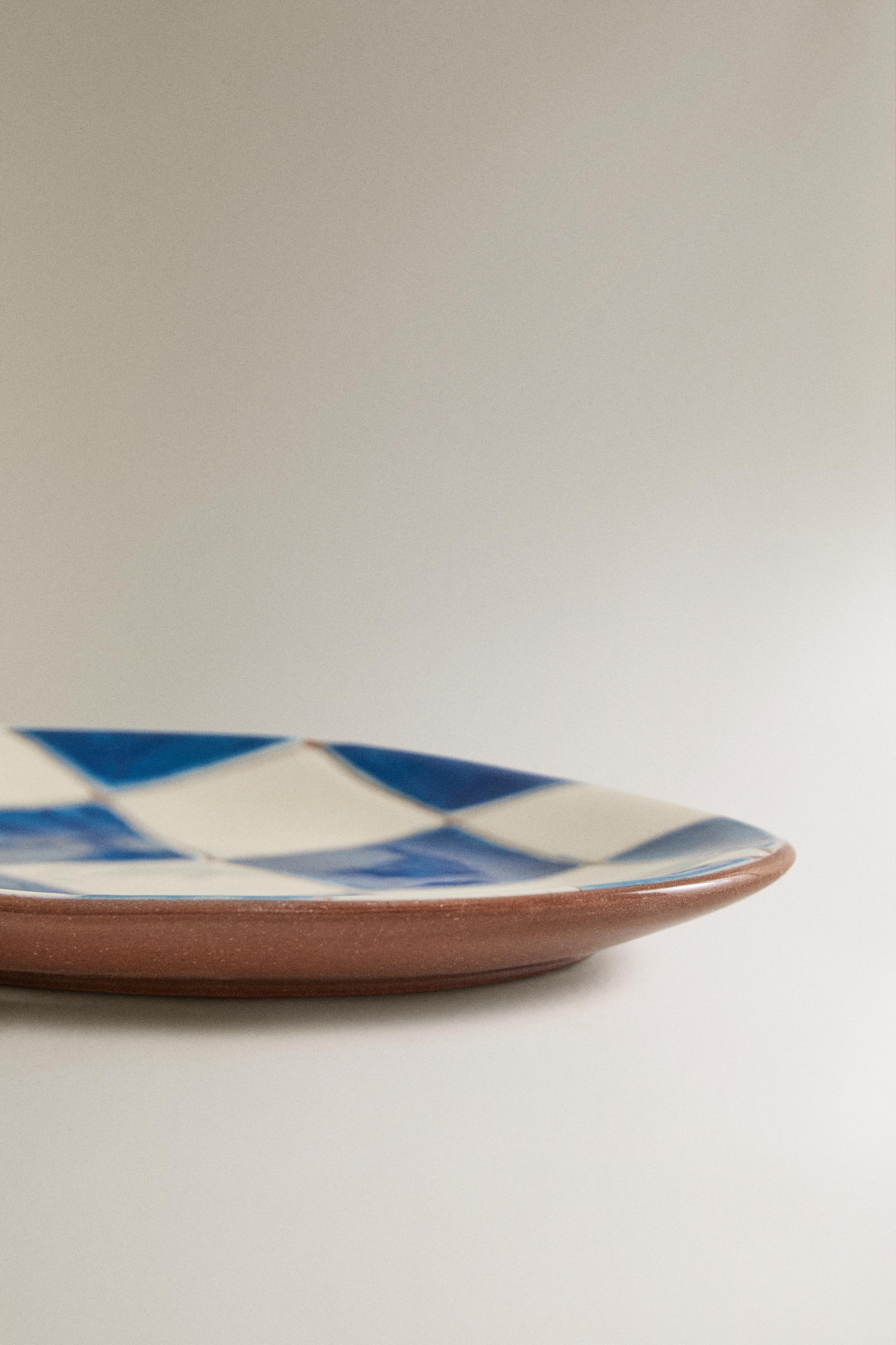BLUE DIAMOND CERAMIC BATHROOM SOAP DISH