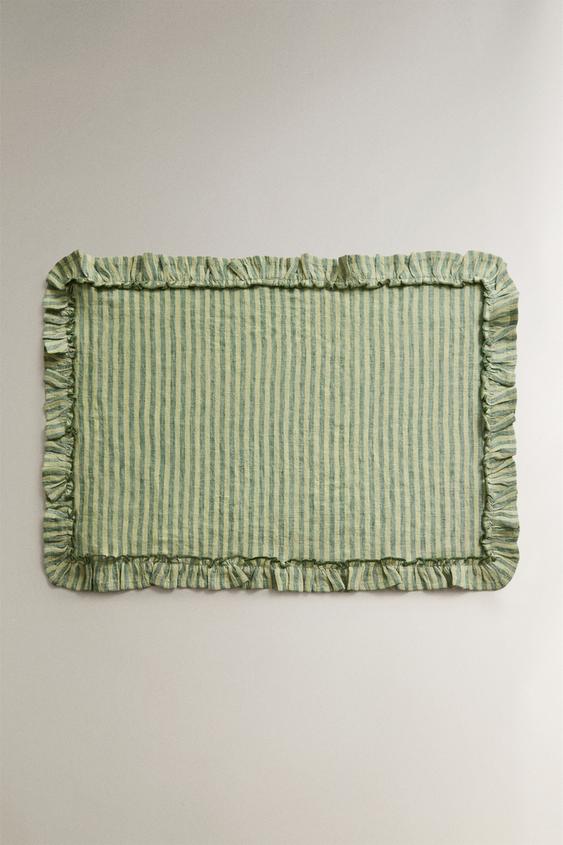 LINEN PLACEMAT WITH RUFFLE TRIM - أخضر الخاص بـ Zara - صورة 0