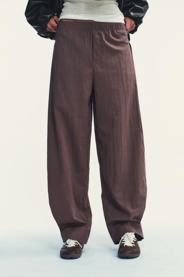 PANTALON NYLON BOUTON BAS - Rose foncé de Zara - Image 1