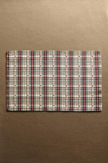 Zaras JULIG BORDSTABLETT MED HJÄRTAN OCH FÄRGAD TRÅD (2-PACK) - Röd