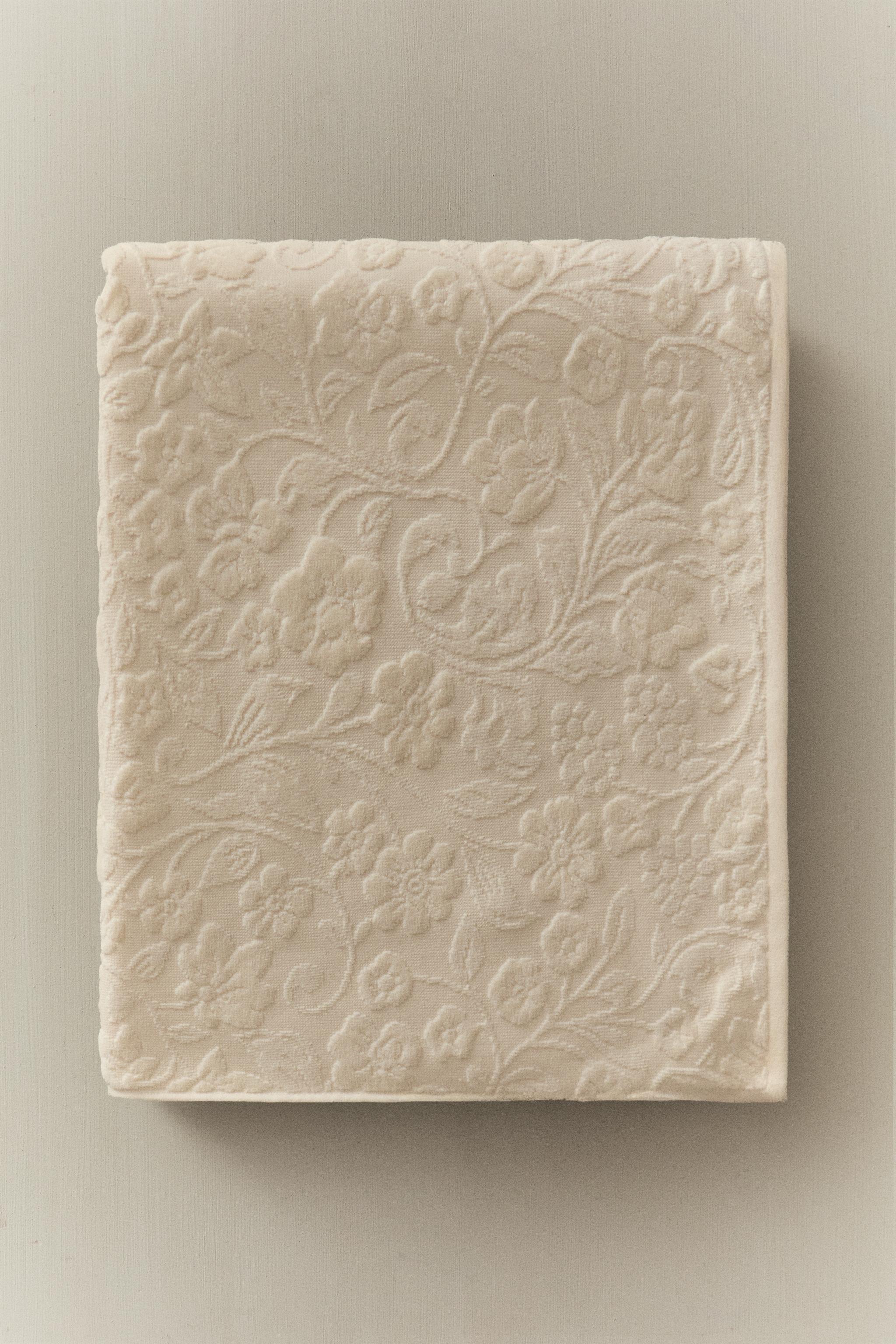 SERVIETTE DE BAIN JACQUARD FLEURS