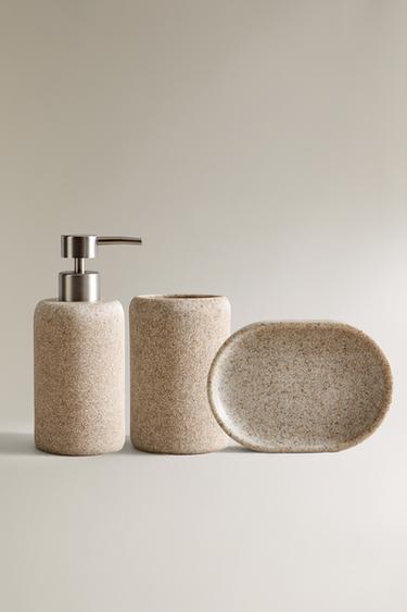 RESIN BATH ACCESSORY SET - Red by Zara