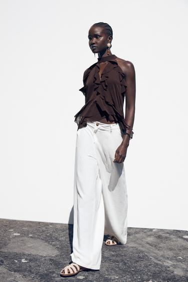RUFFLED HALTER TOP - Dark brown by Zara