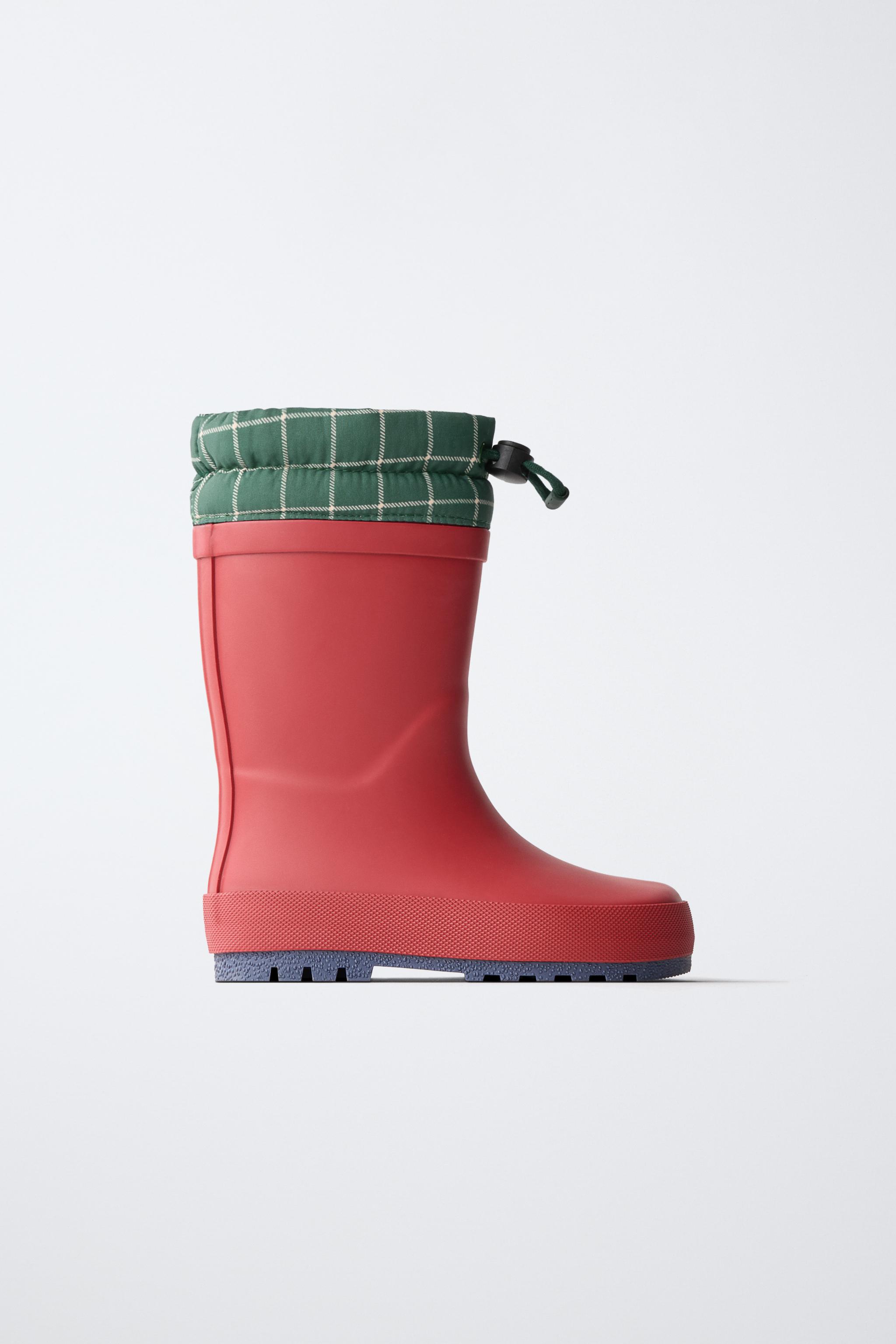 PLAID RAIN BOOTS