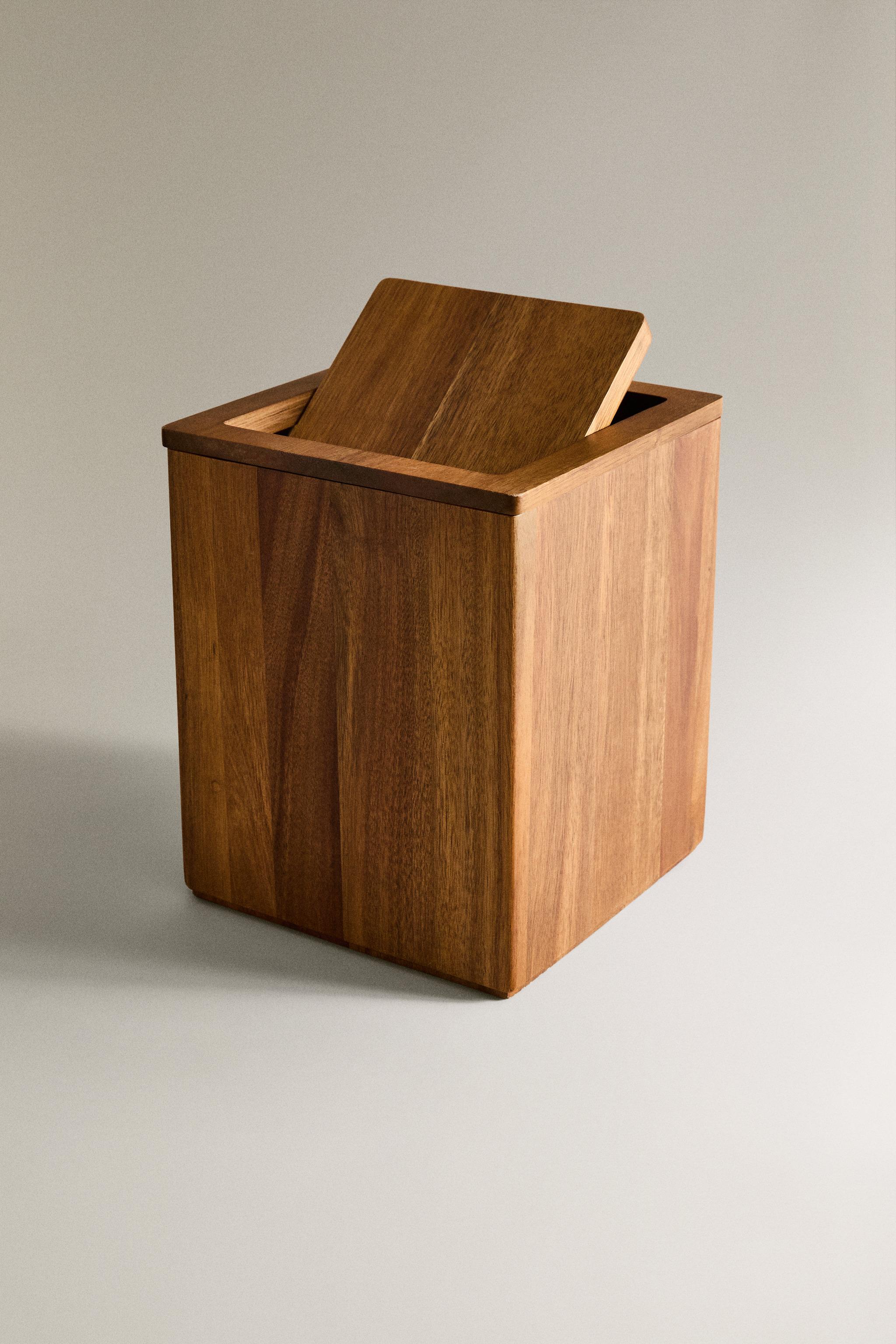 SQUARE WOODEN BATHROOM BIN — Light beige