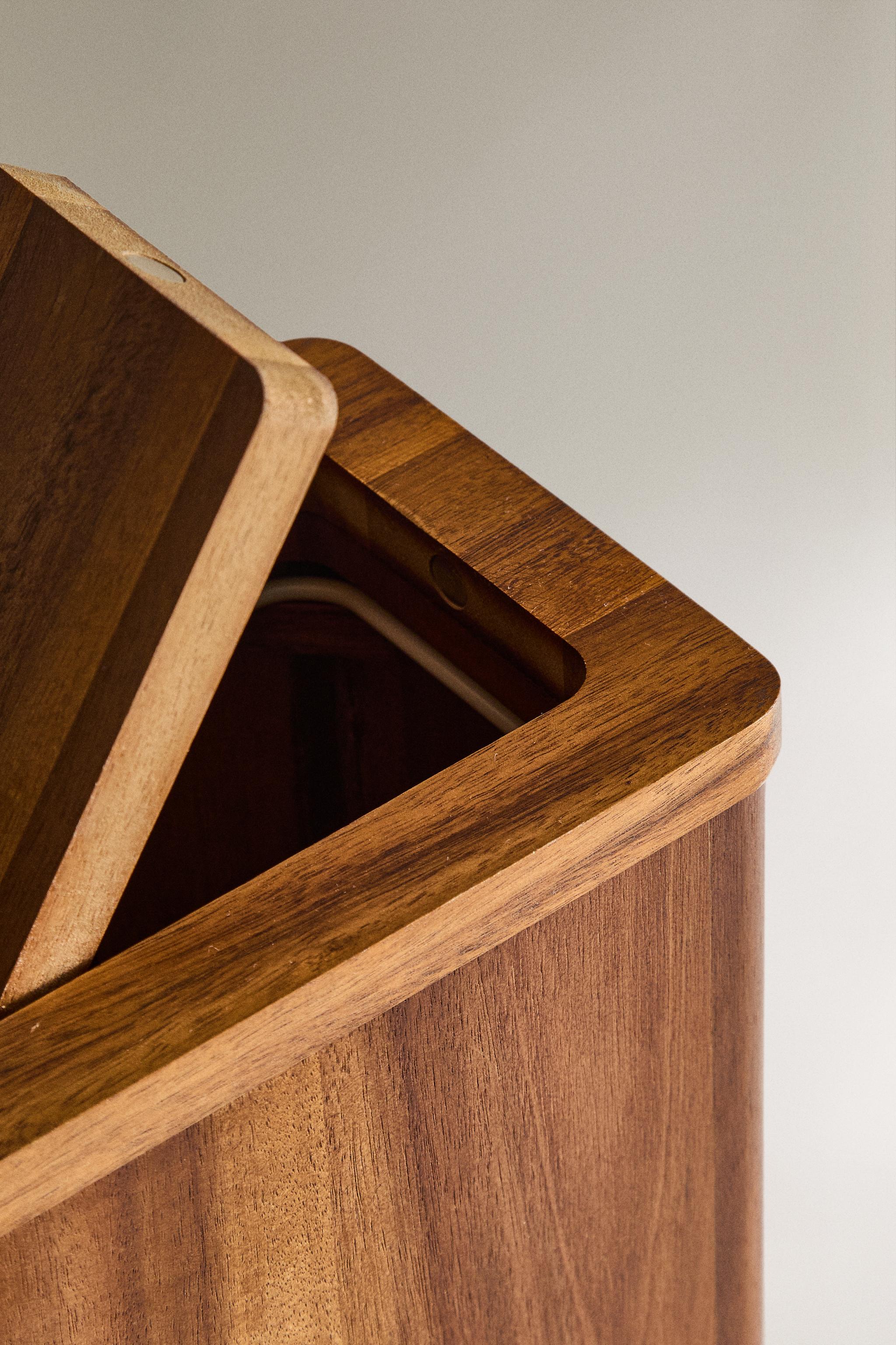 TEXTURED WOODEN BATHROOM TRASH CAN - Light beige | ZARA United States