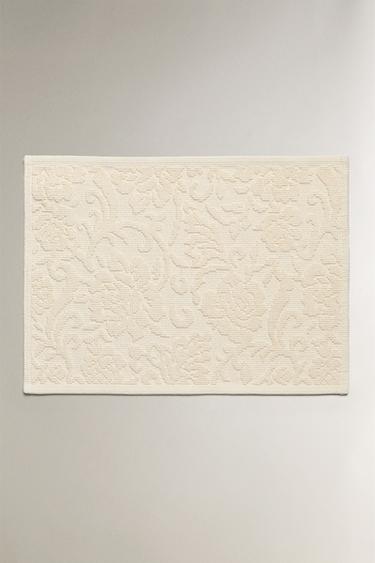 FLORAL JACQUARD BATH MAT - Pastel yellow by Zara