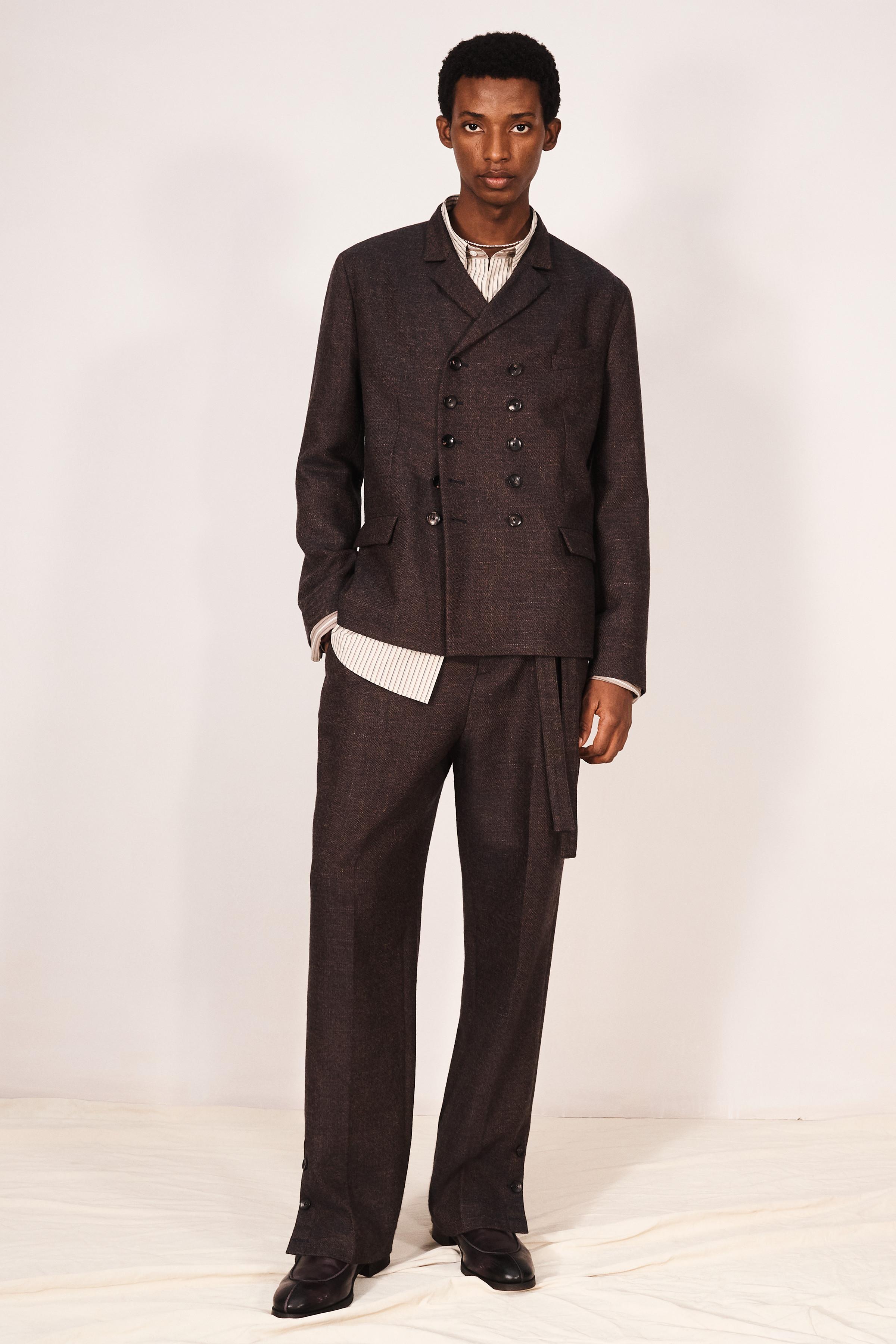 STRUCTURED WOOL-BLEND DOUBLE-BREASTED SUIT BLAZER