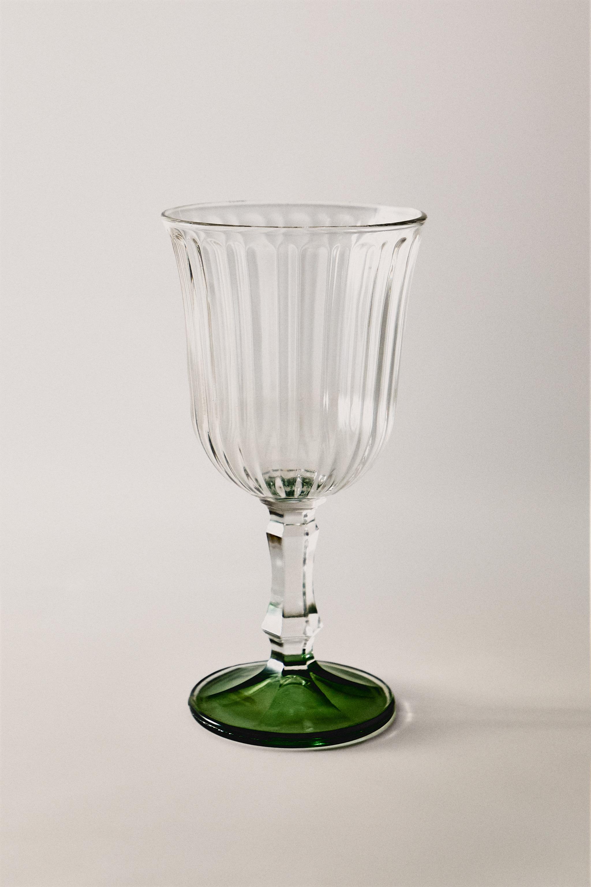 EMBOSSED GLASS WITH COLORED BASE — Green