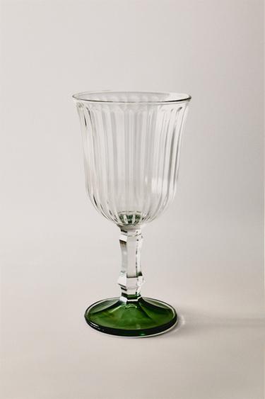 WINE GLASS WITH RAISED DESIGN AND COLOURED BASE - Green by Zara