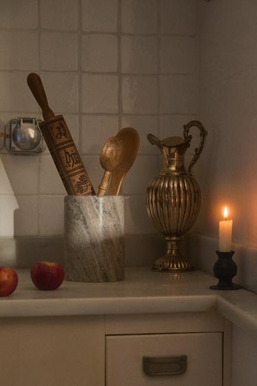 ACACIA WOOD ROLLING PIN WITH RAISED CHRISTMAS DESIGNS - Light beige by Zara