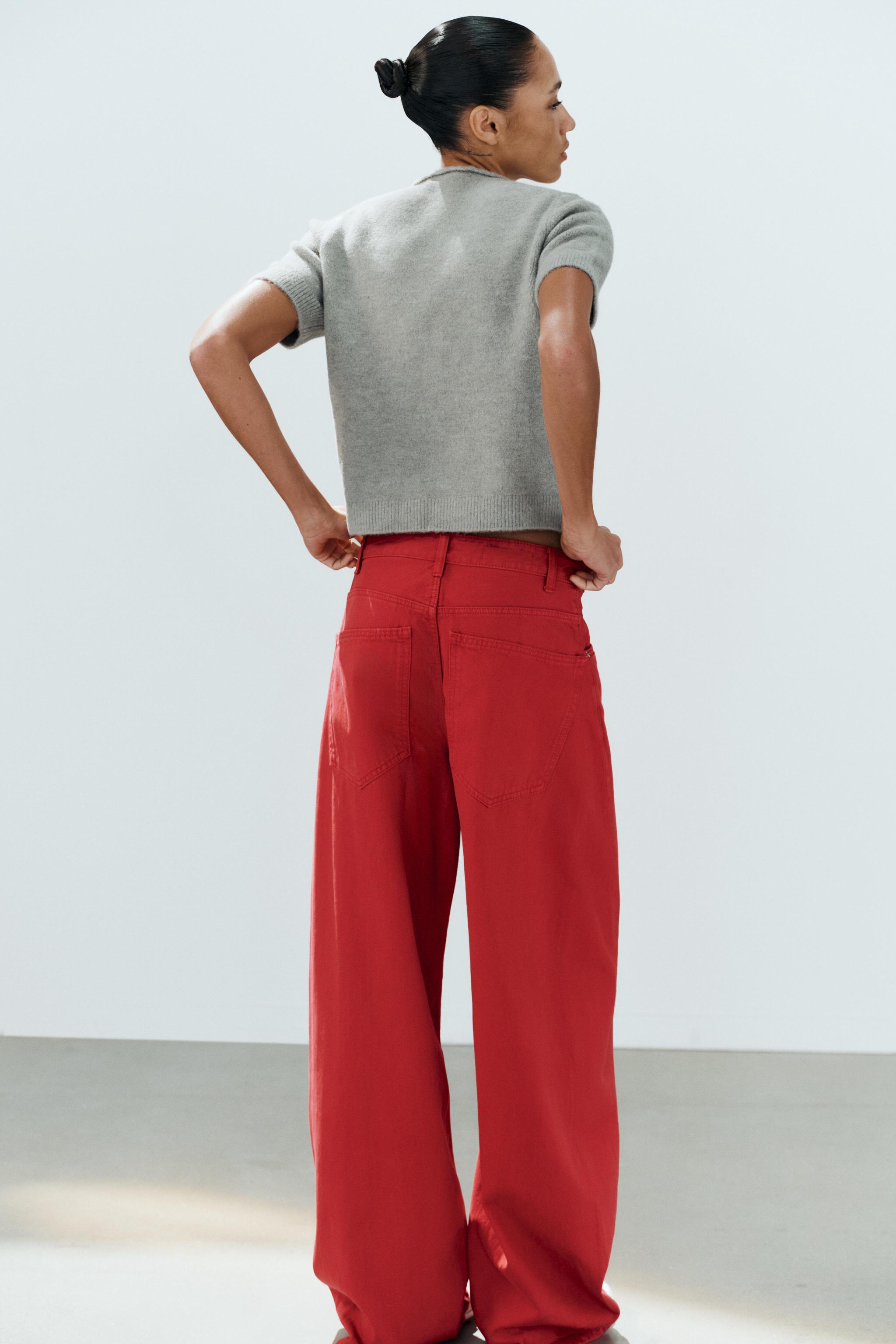 PULL EN MAILLE DOUCE À MANCHES COURTES