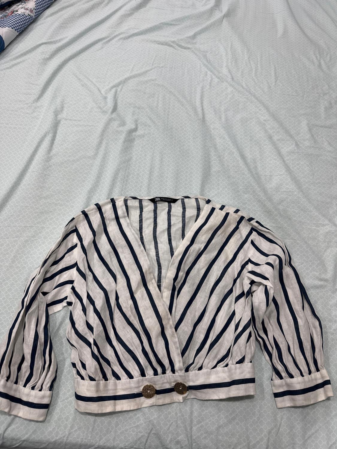STRIPED LINEN TOP