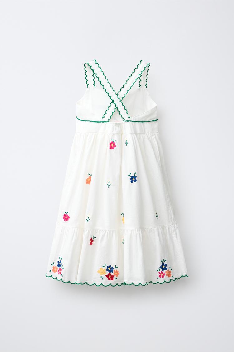 VESTIDO BORDADO FLORAL 3