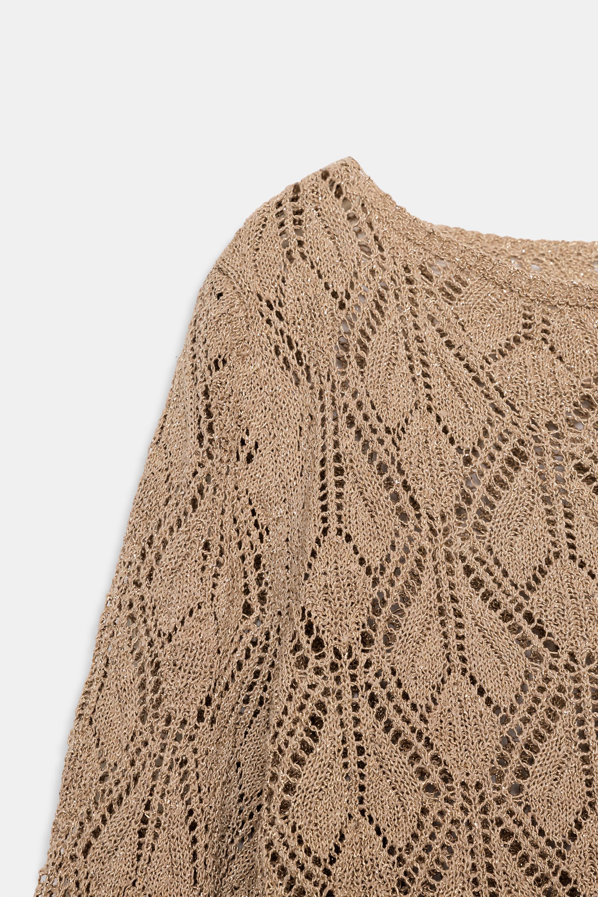 PULL EN MAILLE POINTELLE ET FIL MÉTALLISÉ