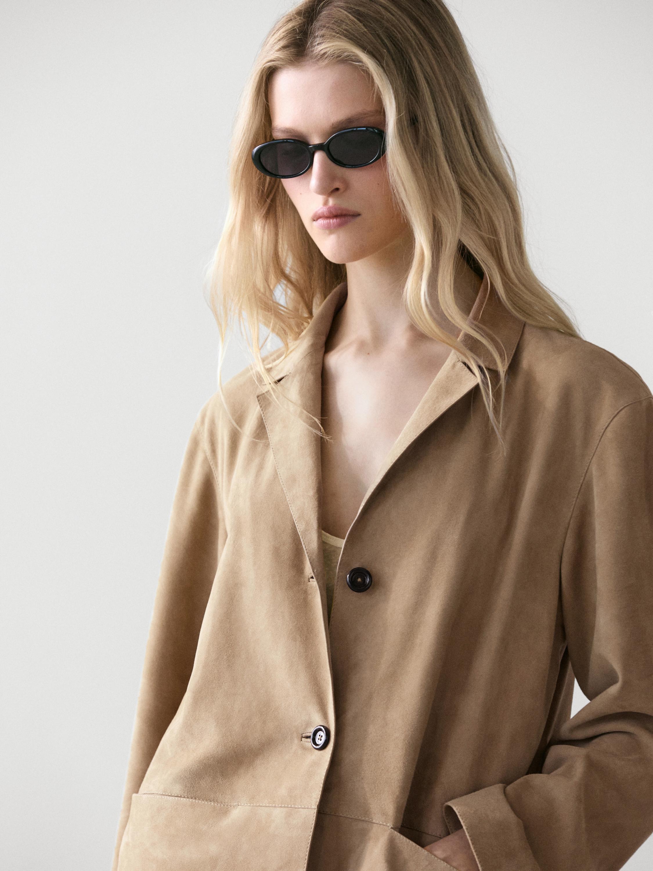 100% suede leather blazer with pocket details