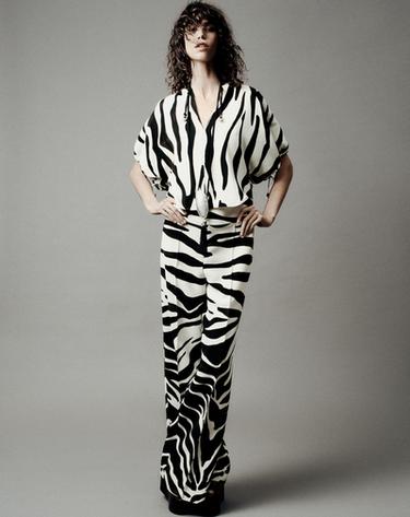 PANTALÓN ESTAMPADO ANIMAL ZW COLLECTION - Crudo / Negro de Zara
